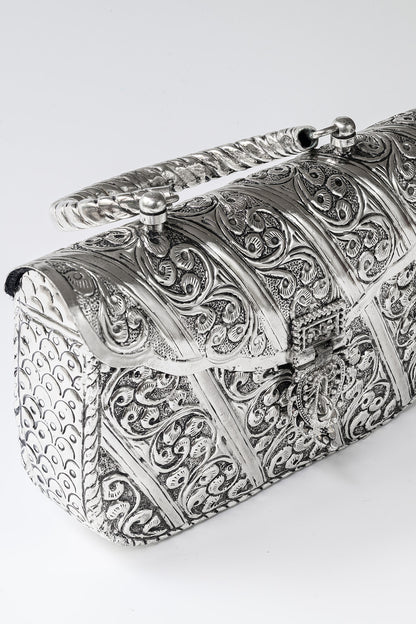 The Eternel Heirloom: Handcrafted antique heritage metal bag
