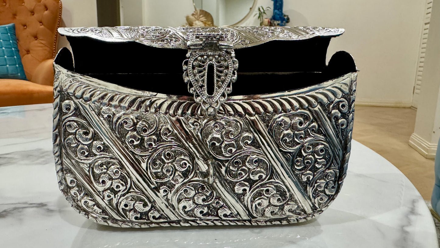 The Eternel Heirloom: Handcrafted antique heritage metal bag