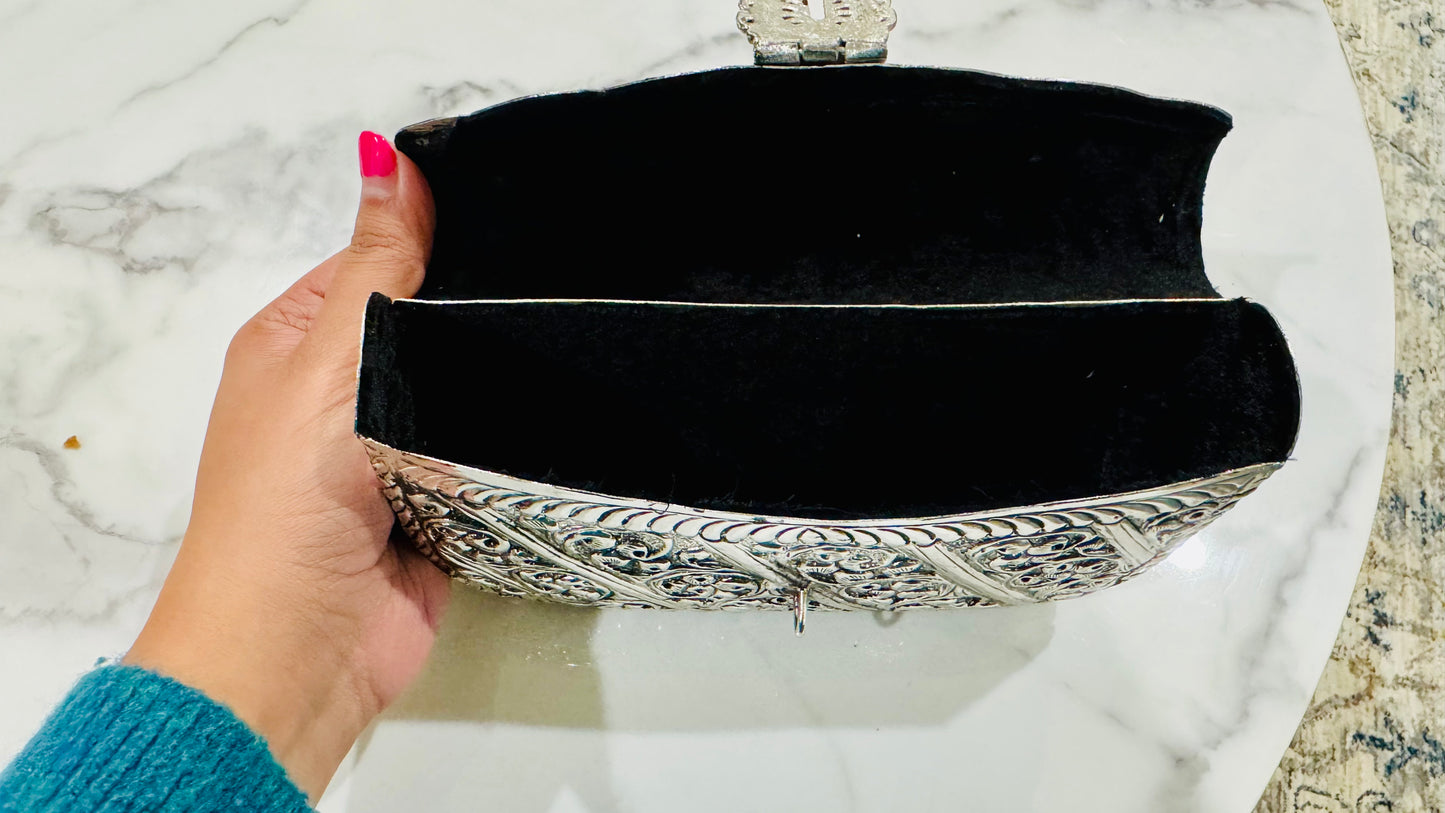 The Eternel Heirloom: Handcrafted antique heritage metal bag