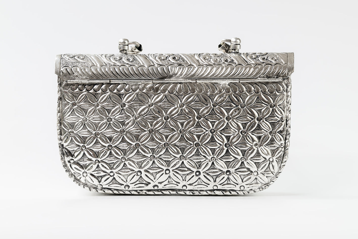 The Eternel Heirloom: Handcrafted antique heritage metal bag